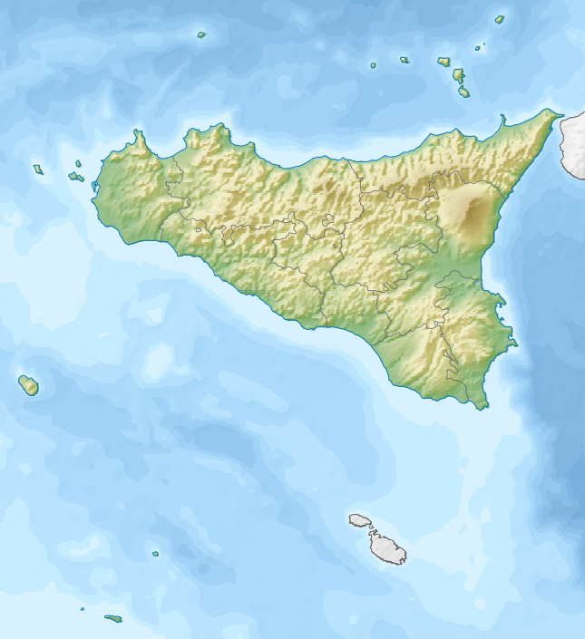 Carte en relief de la Sicile ; le repère indique l'Etna.